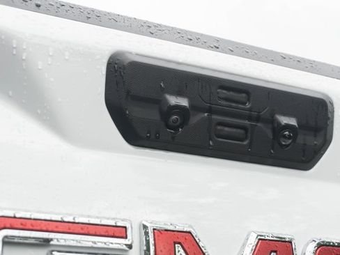 Used 2025 GMC Sierra 1500 SLT w/ SLT Premium Plus Package AWD/4WD image 39
