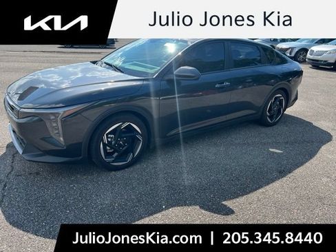 Used 2025 Kia K4 EX FWD image 1