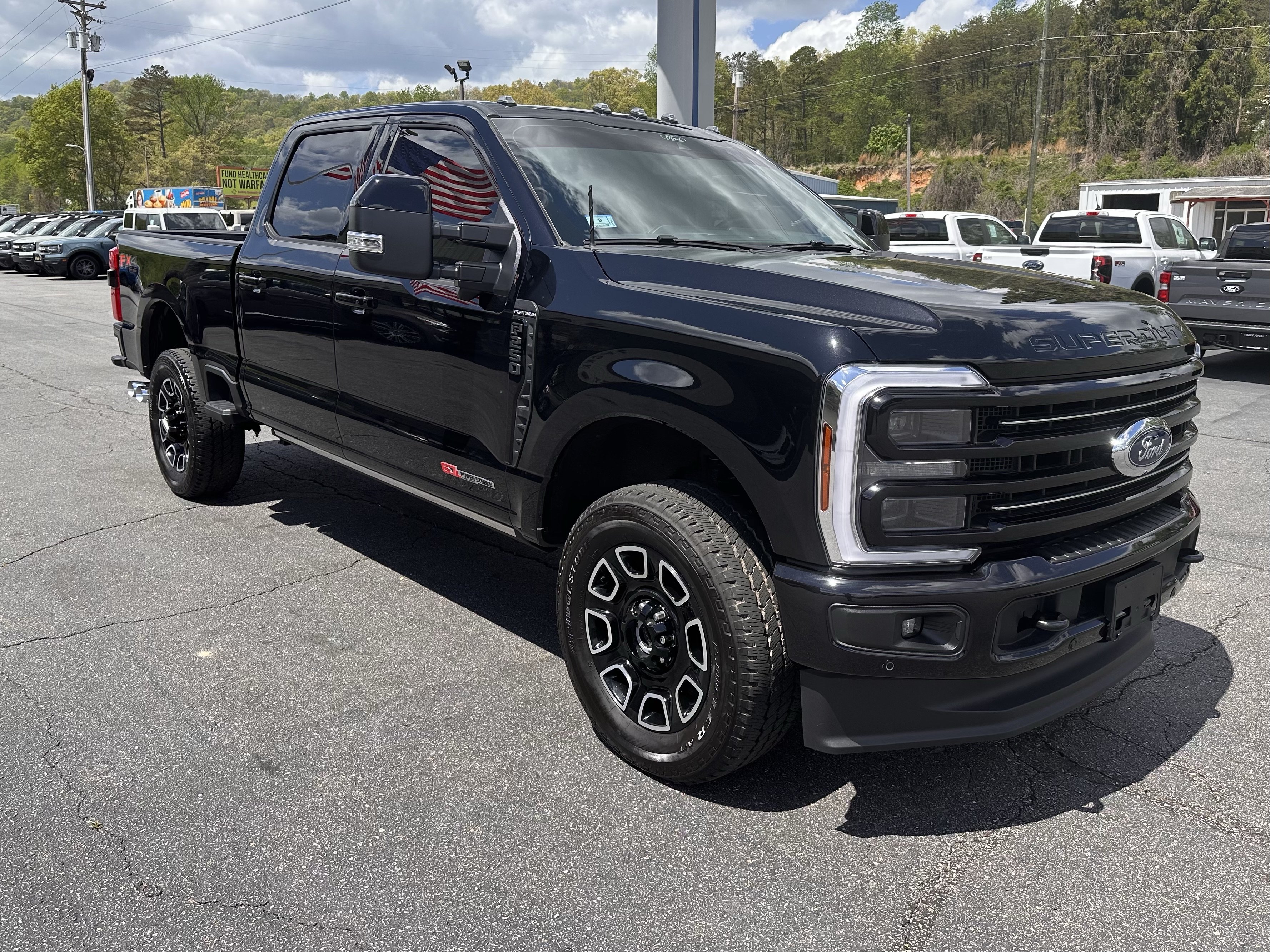 Used 2025 Ford F250 Platinum AWD/4WD image 3