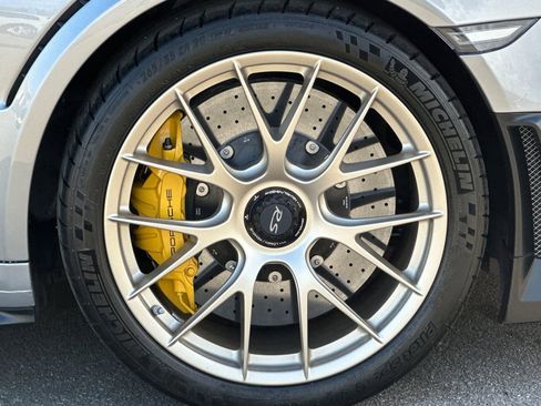 Used 2018 Porsche 911 GT2 RS image 40