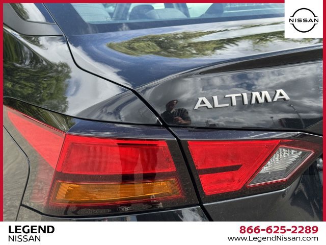 Certified 2024 Nissan Altima 2.5 SV FWD image 11
