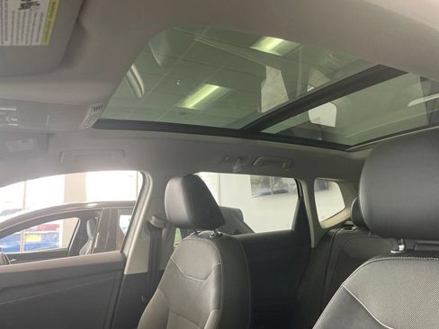 New 2026 Volkswagen Taos SE AWD/4WD image 16