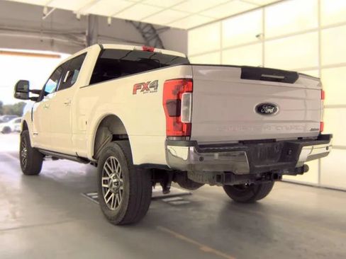 Used 2019 Ford F250 Lariat w/ Lariat Ultimate Package AWD/4WD image 3