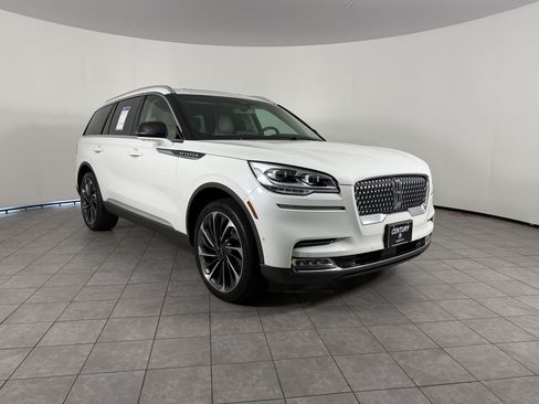 Used 2023 Lincoln Aviator Reserve w/ Equipment Group 201A AWD/4WD image 5