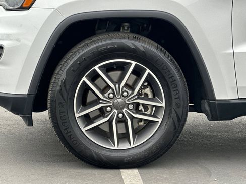 Used 2022 Jeep Grand Cherokee Limited w/ Trailer Tow Group IV image 47