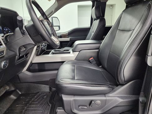 Used 2019 Ford F350 Lariat w/ Chrome Package AWD/4WD image 8