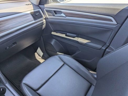 Used 2021 Volkswagen Atlas SE FWD image 18
