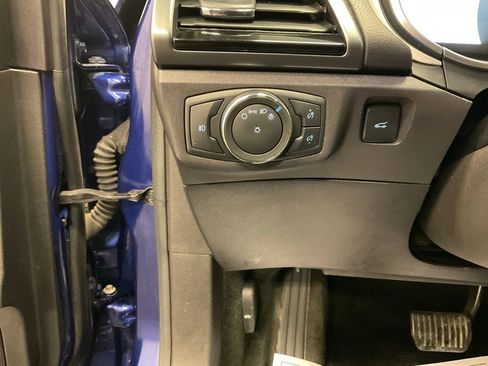 Used 2016 Ford Fusion SE image 16