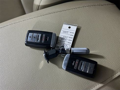 Used 2020 Acura MDX FWD image 36