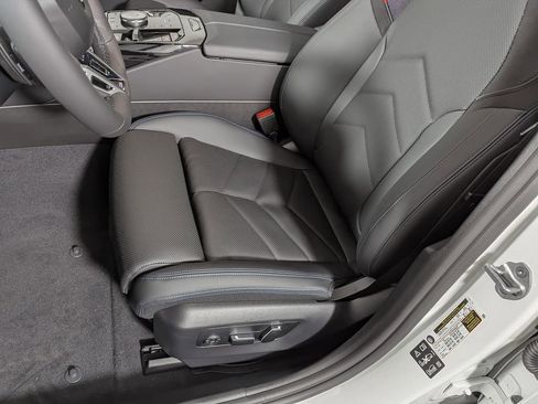 New 2026 BMW 530i xDrive w/ M Sport Package image 16