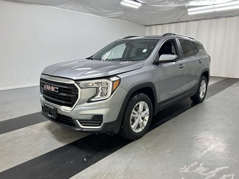Certified 2023 GMC Terrain SLE w/ Driver Convenience Package AWD/4WD image 5