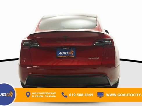 Used 2022 Tesla Model Y Performance AWD/4WD image 12
