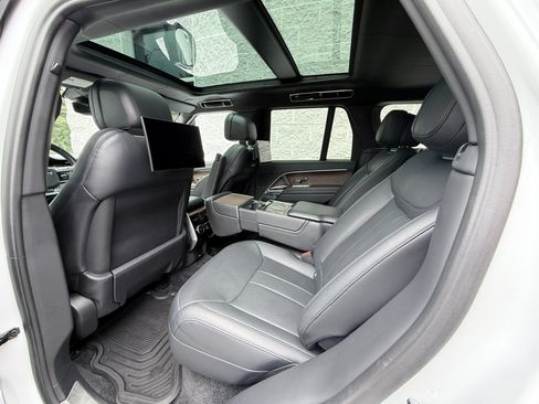 Used 2023 Land Rover Range Rover Autobiography AWD/4WD image 44