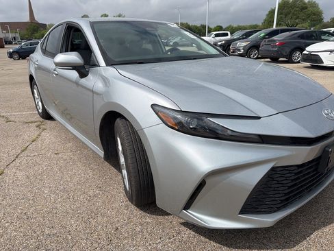 Used 2025 Toyota Camry LE w/ Convenience Package image 3