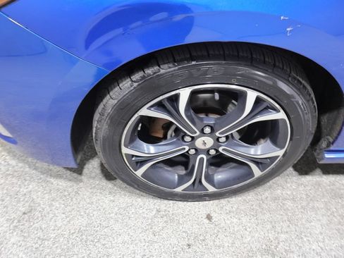 Used 2019 Chevrolet Cruze LT w/ Convenience Package FWD image 10