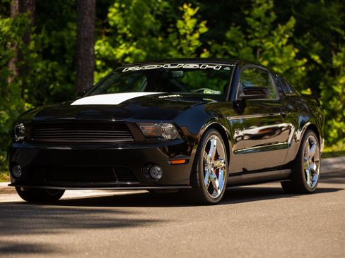 Used 2010 Ford Mustang GT RWD image 1