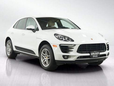 Used 2017 Porsche Macan AWD/4WD image 7