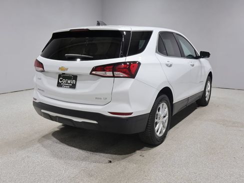 Used 2023 Chevrolet Equinox LT w/ Driver Convenience Package AWD/4WD image 2