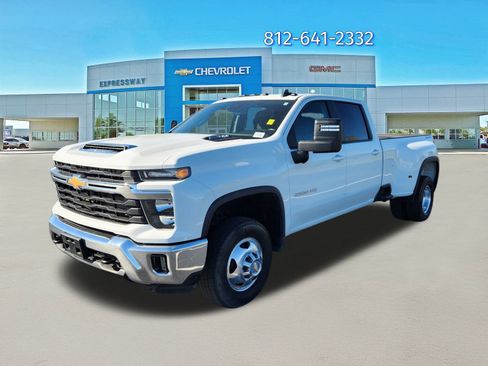 Used 2024 Chevrolet Silverado 3500 LT w/ All Star Edition image 3