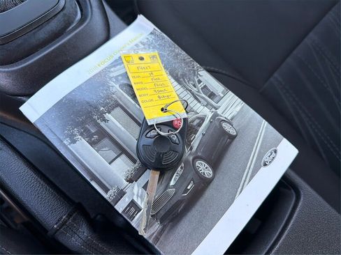 Used 2018 Ford Focus S image 25