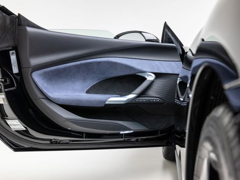 Certified 2025 Ferrari 296 GTB Coupe image 27