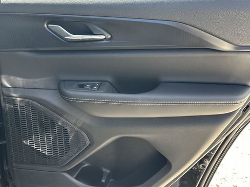 New 2025 Jeep Grand Cherokee Altitude image 16