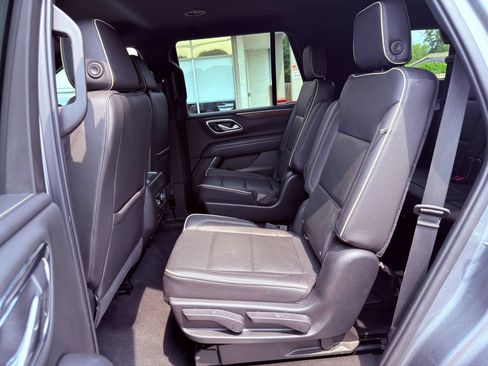 Used 2021 Chevrolet Tahoe Premier AWD/4WD image 38