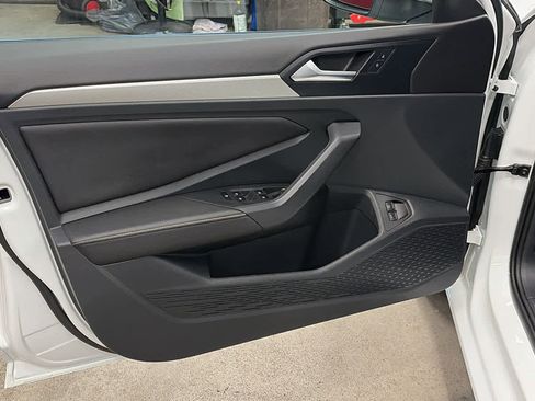 Used 2023 Volkswagen Jetta S image 6