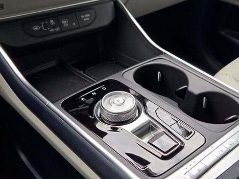 New 2026 Kia Carnival EX FWD image 17