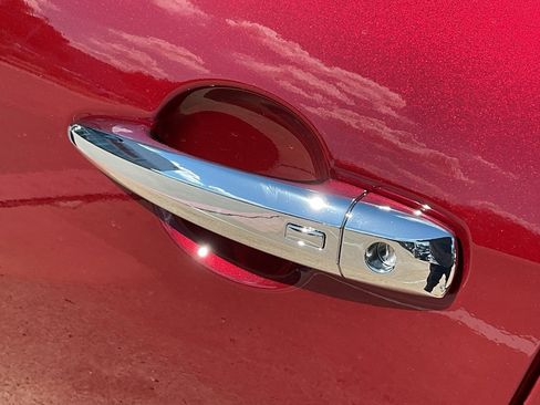 New 2025 Nissan Altima 2.5 SL image 9