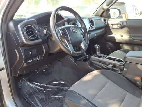 Used 2023 Toyota Tacoma TRD Off-Road AWD/4WD image 21