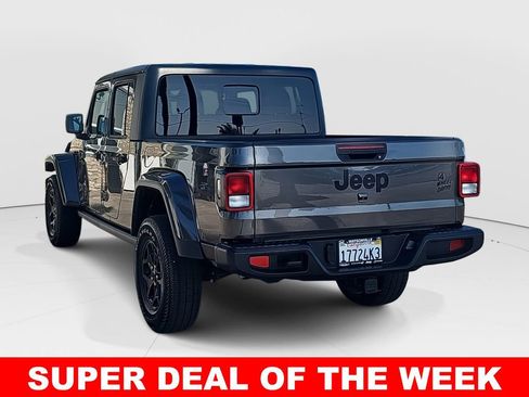 Used 2021 Jeep Gladiator Willys image 5