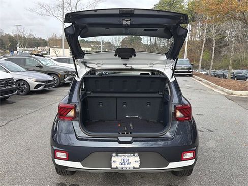 Certified 2025 Hyundai Venue Limited image 18