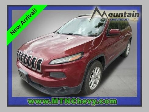 Used 2014 Jeep Cherokee Latitude w/ Cold Weather Group AWD/4WD image 1