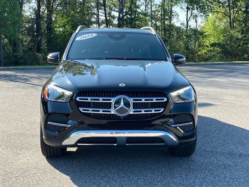 Used 2025 Mercedes-Benz GLE 350 4MATIC image 3