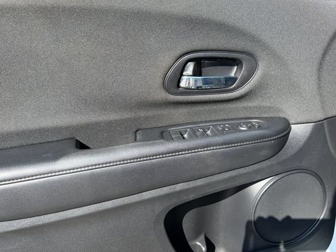 Used 2021 Honda HR-V Sport image 15