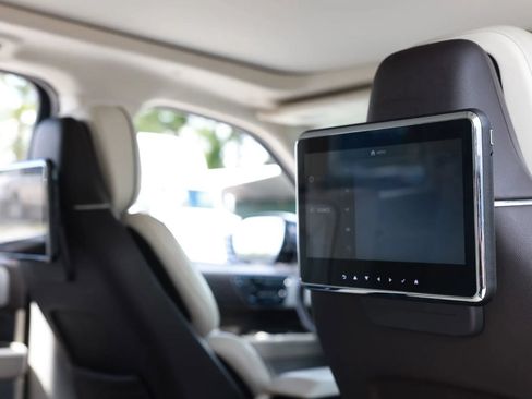 Used 2018 Lincoln Navigator Black Label w/ Cargo Package AWD/4WD image 15