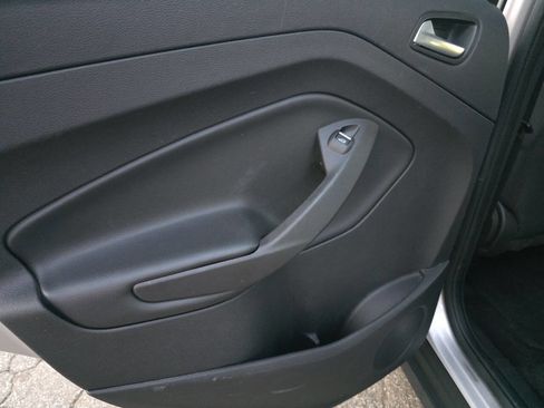 Used 2015 Ford C-MAX SE w/ Interior Protection Package image 10