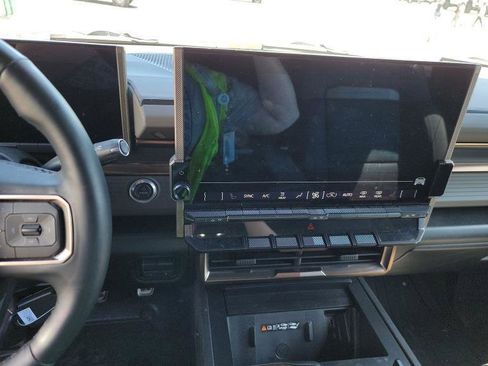 Used 2024 GMC Hummer EV 2X w/ LPO, Sport Package AWD/4WD image 8