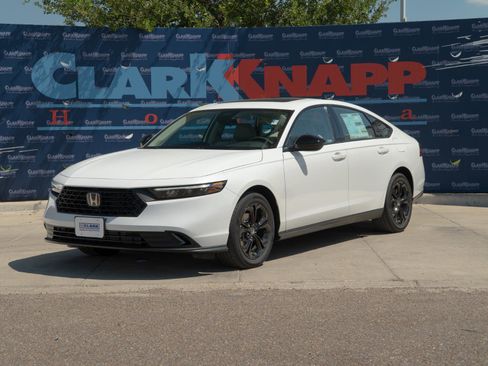 Used 2025 Honda Accord SE image 1