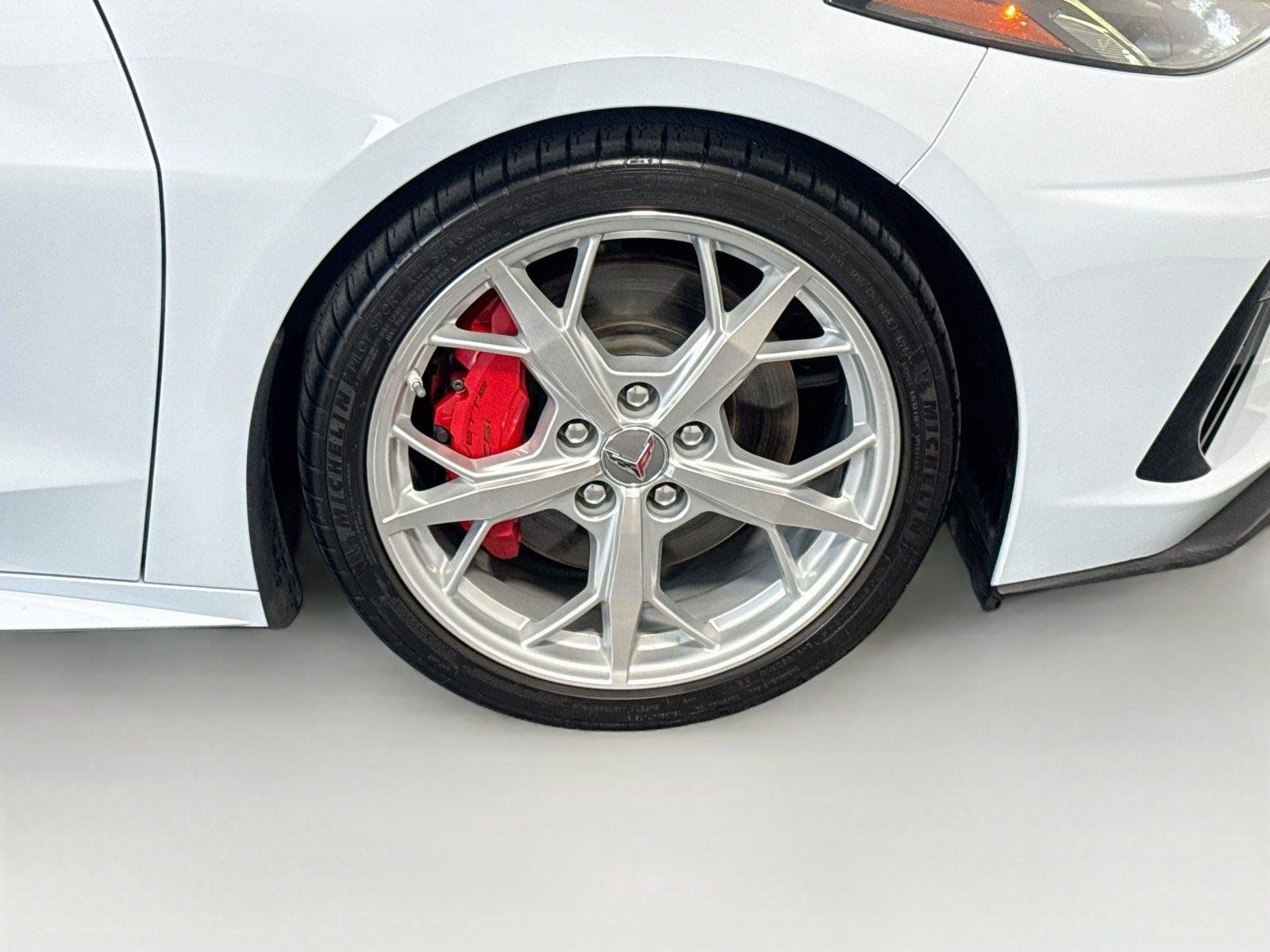 Used 2021 Chevrolet Corvette Stingray Preferred Cpe w/ Z51 Performance Package RWD image 32