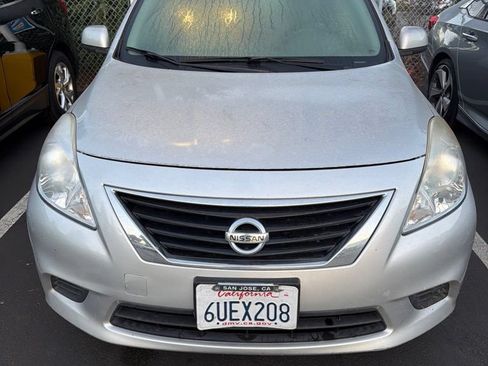 Used 2012 Nissan Versa SV FWD image 1