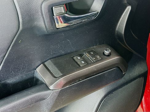 Used 2016 Toyota Tacoma TRD Sport w/ Towing Package image 15