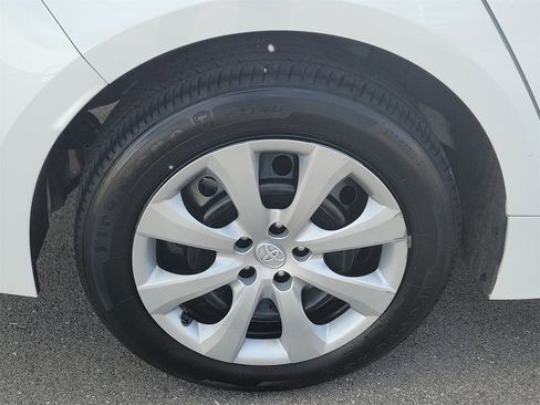 Certified 2023 Toyota Corolla LE image 6