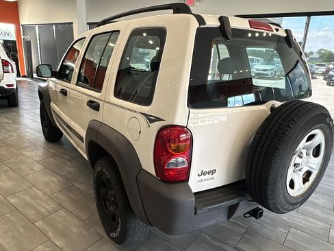 Used 2003 Jeep Liberty Sport AWD/4WD image 8