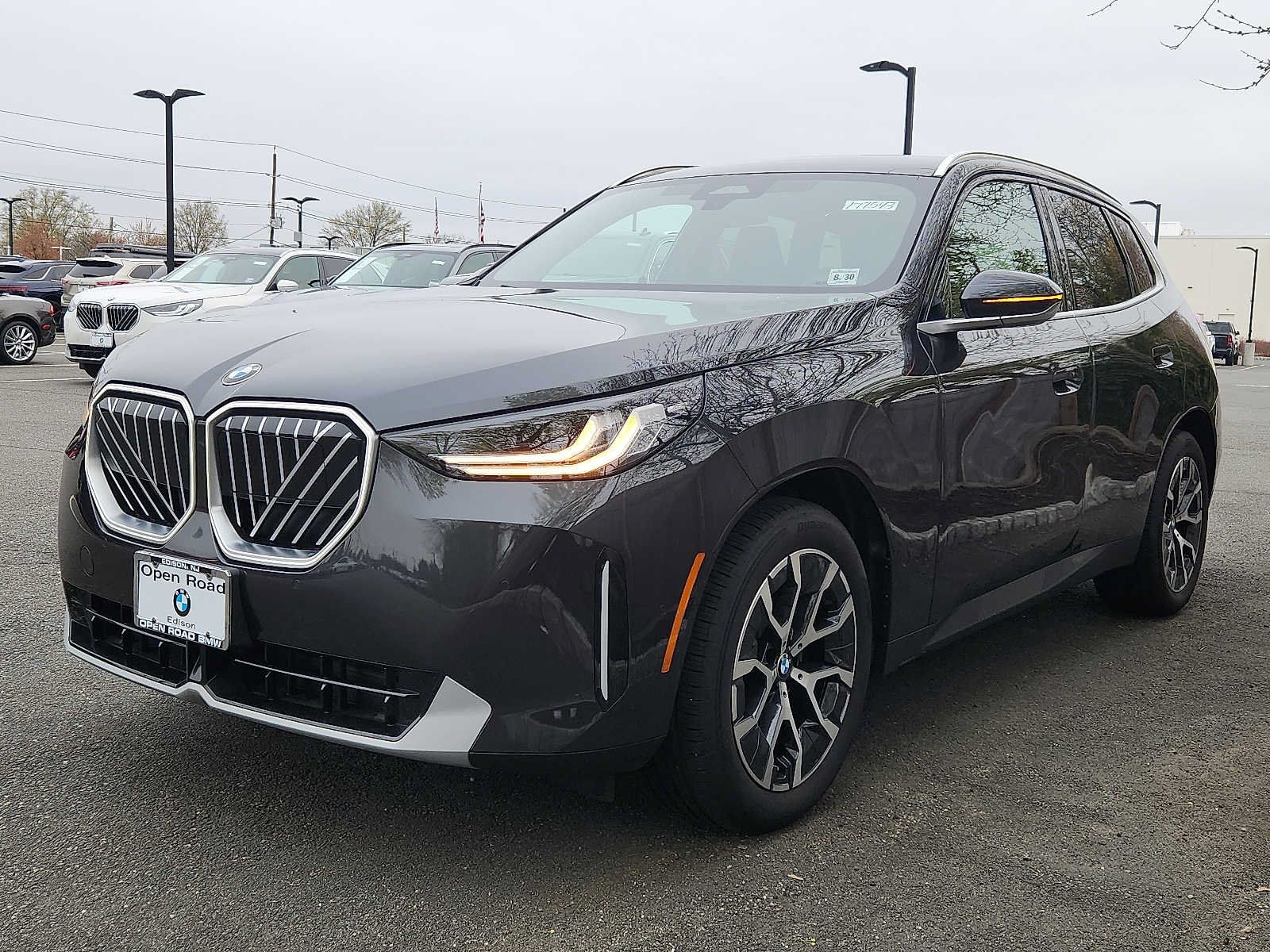 Used 2026 BMW X3 xDrive30i w/ Convenience Package AWD/4WD image 3