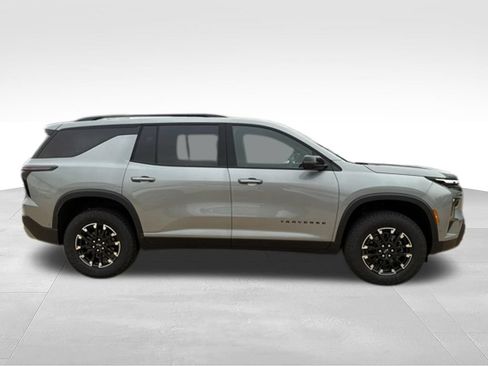 New 2026 Chevrolet Traverse Z71 w/ Enhanced Driving Package AWD/4WD image 7