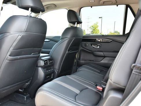 Used 2025 Honda Pilot Touring image 22