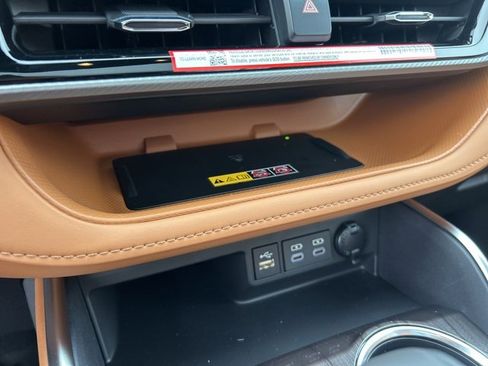 New 2026 Toyota Highlander Platinum image 27