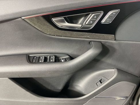 Used 2018 Audi Q7 3.0T Prestige w/ Prestige Package image 25